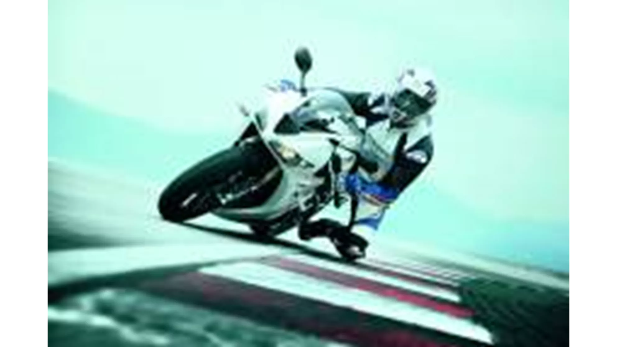 Triumph Daytona 675 R - Image 2 Triumph Daytona 675 R - Image 2