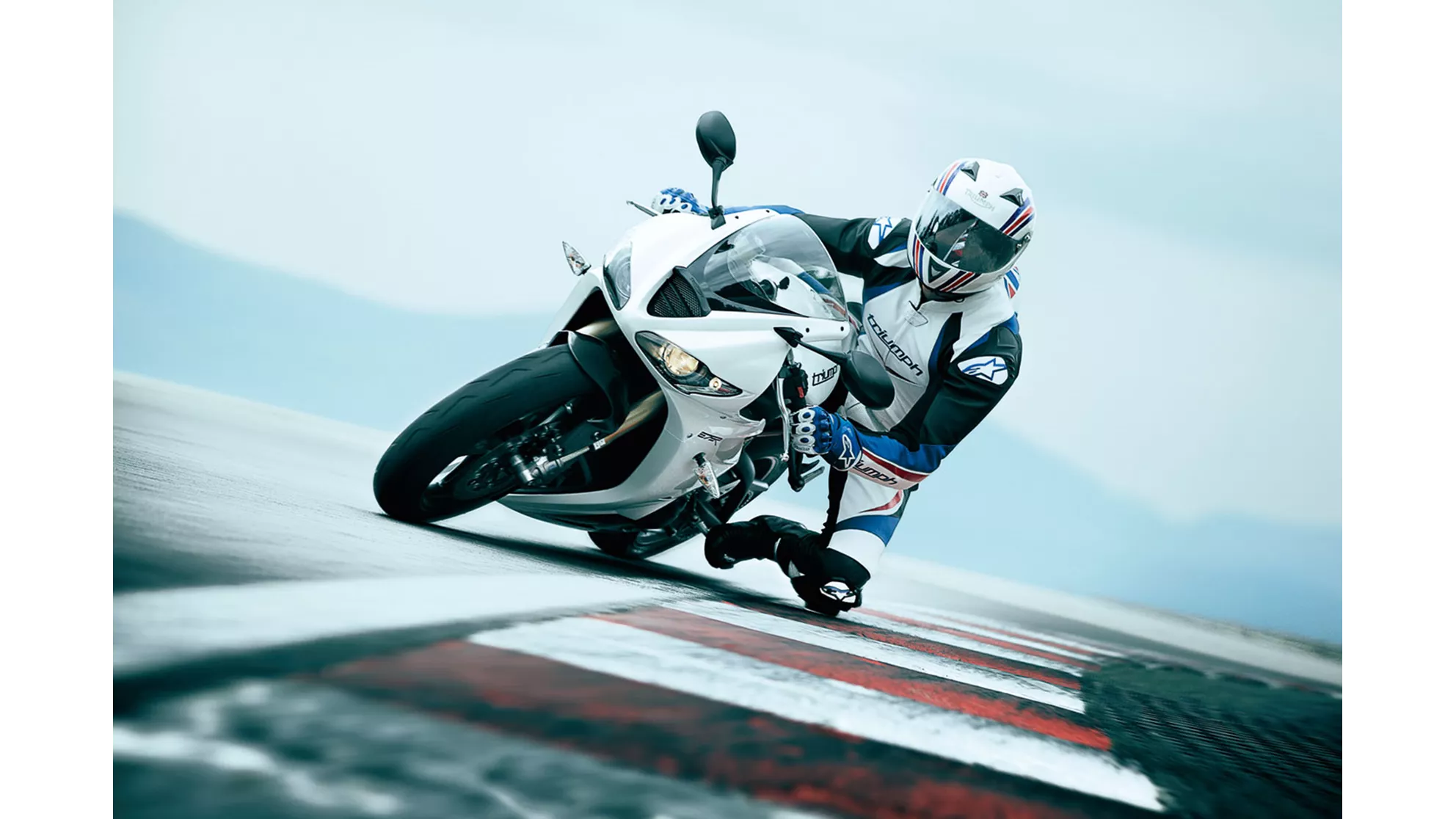 Triumph Daytona 675 R - Image 7 Triumph Daytona 675 R - Image 7