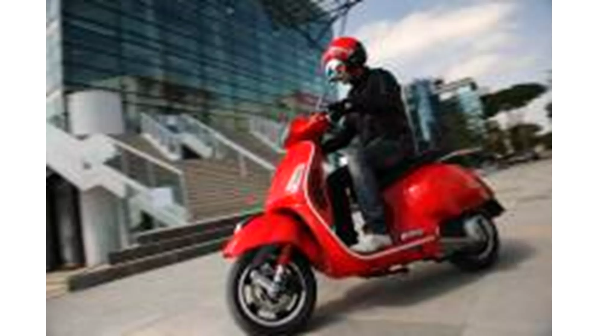 Vespa GTS 125 ie Super - Image 8 Vespa GTS 125 ie Super - Image 8