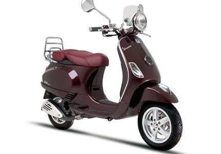 Vespa LXV 125 ie Vie della Moda 2012 Vespa LXV 125 ie Vie della Moda 2012