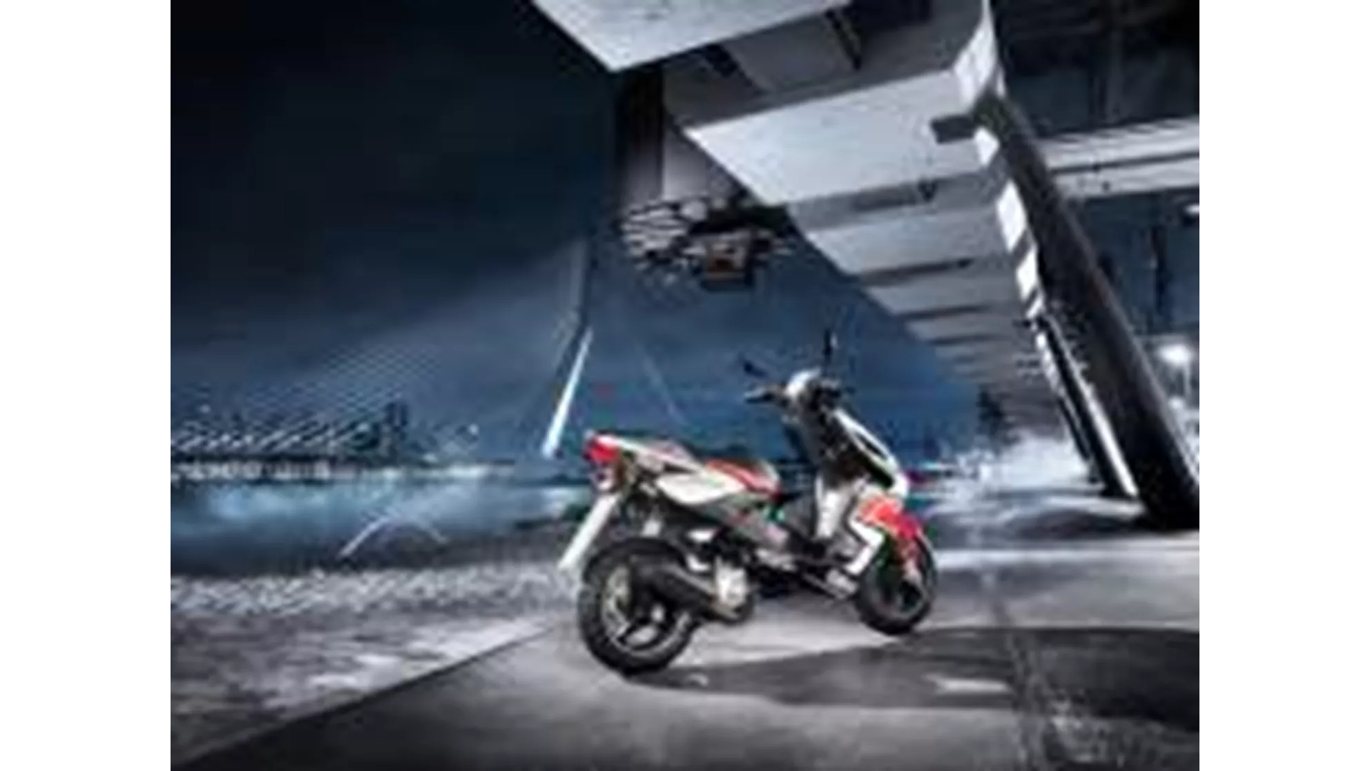 Yamaha Aerox R - Image 9 Yamaha Aerox R - Image 9