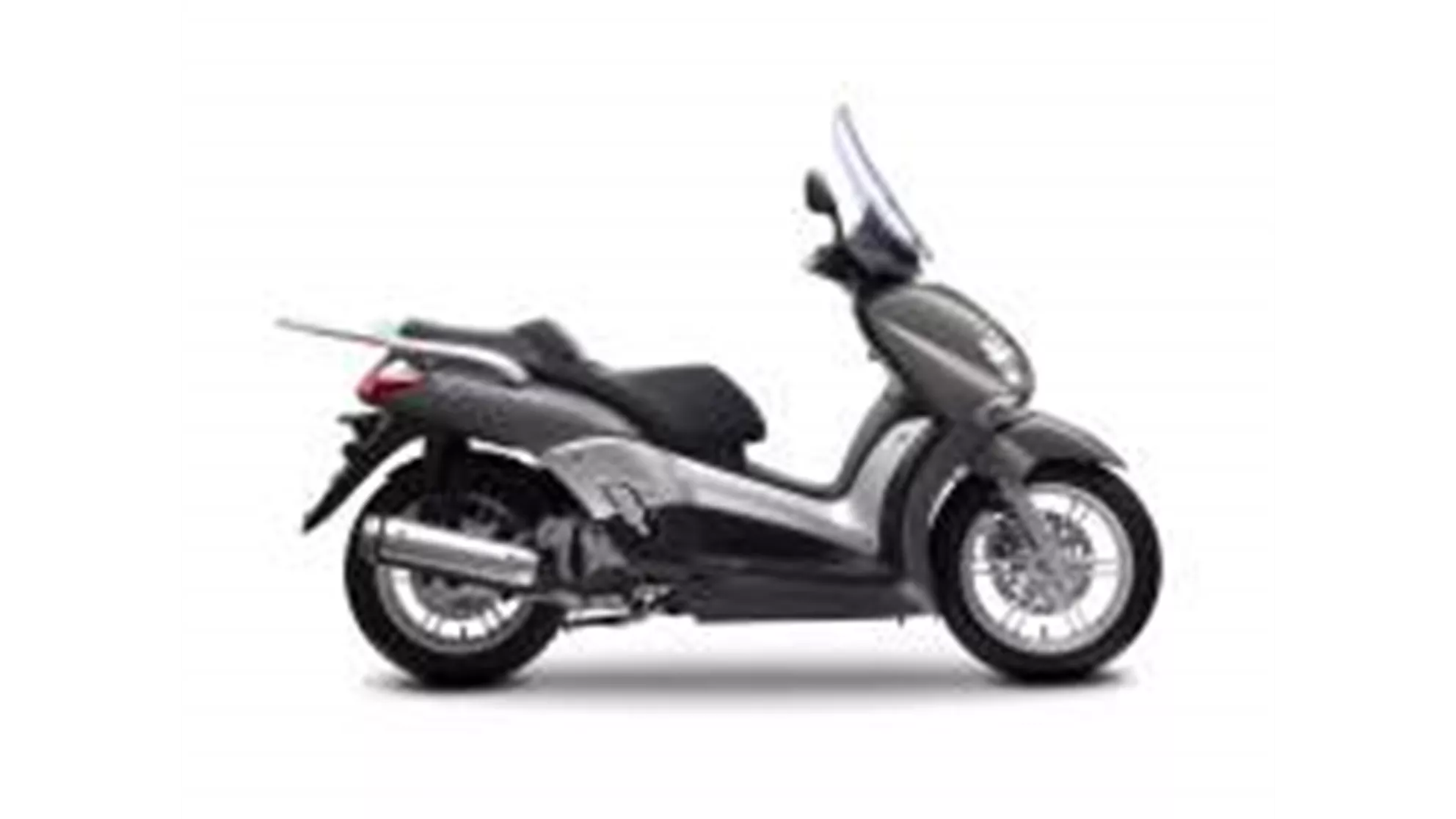 Yamaha X-City 250 - Image 4 Yamaha X-City 250 - Image 4