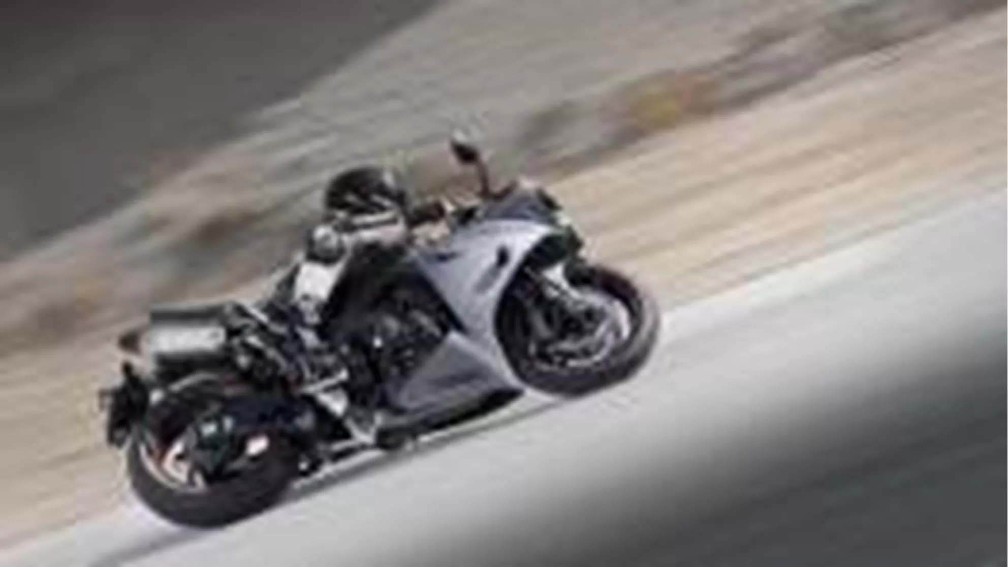 Yamaha R1 - Image 3 Yamaha R1 - Image 3