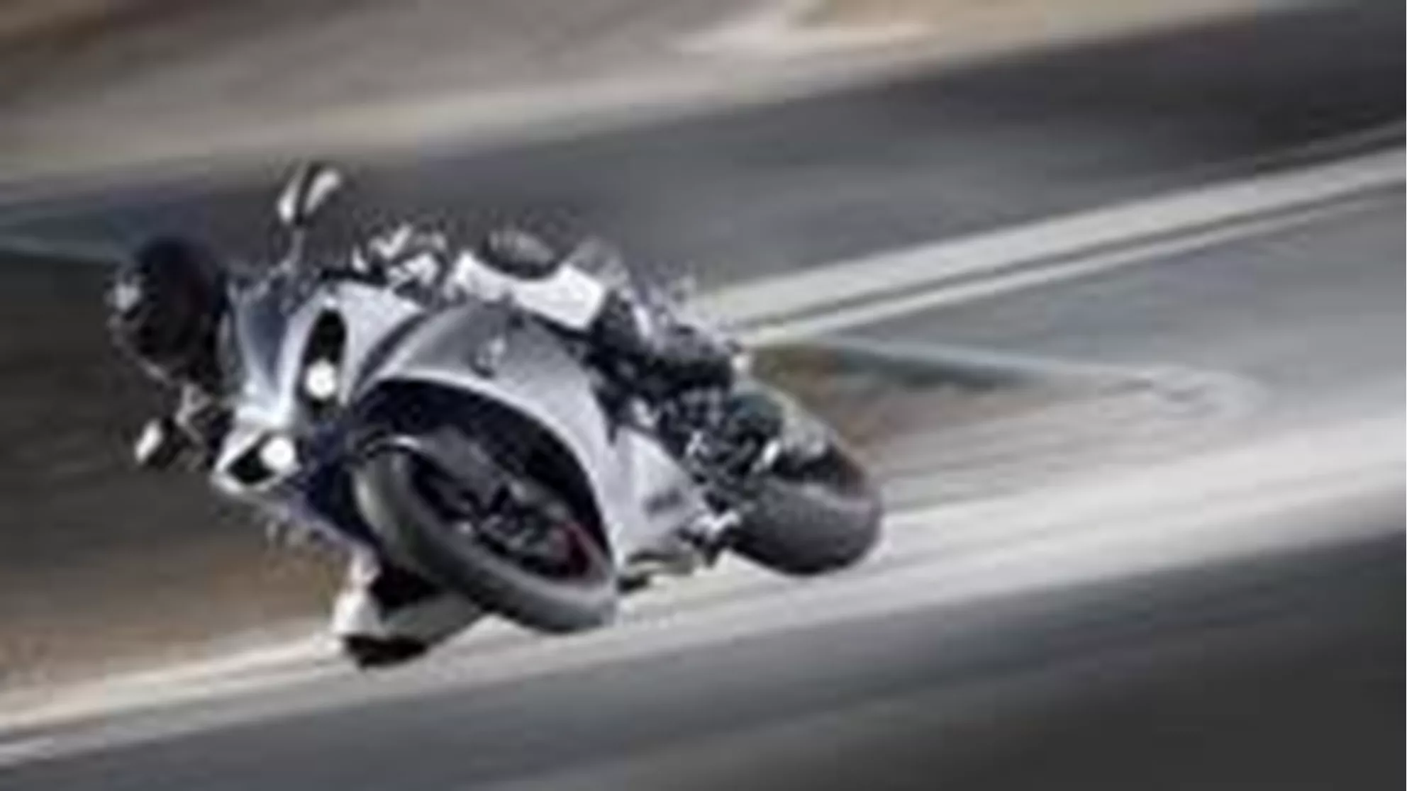 Yamaha R1 - Image 4 Yamaha R1 - Image 4