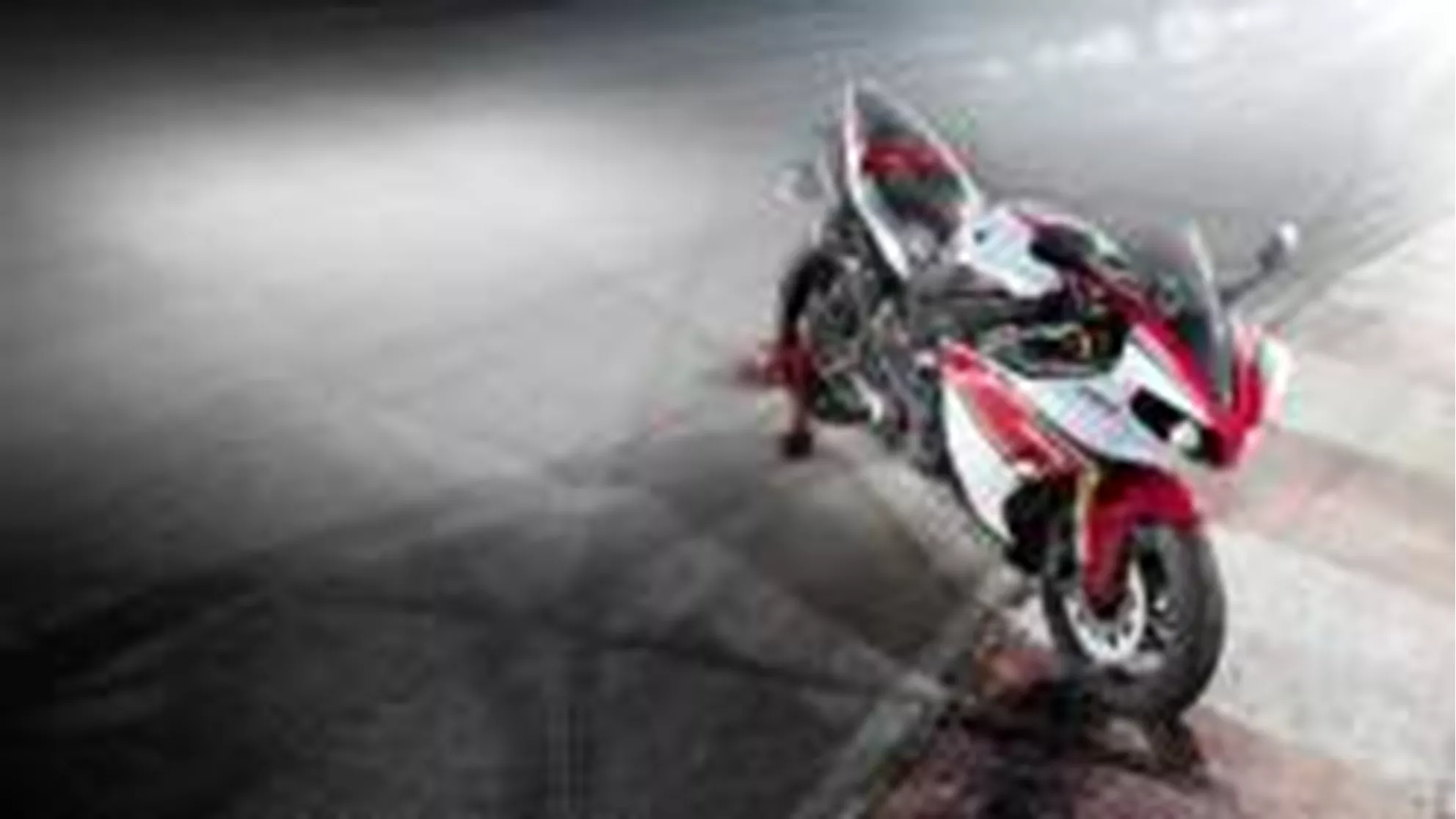 Yamaha R1 - Image 7 Yamaha R1 - Image 7