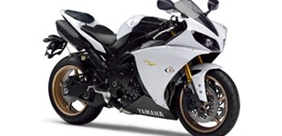 Yamaha R1 2012 vs Aprilia RSV4 R APRC ABS 2011
