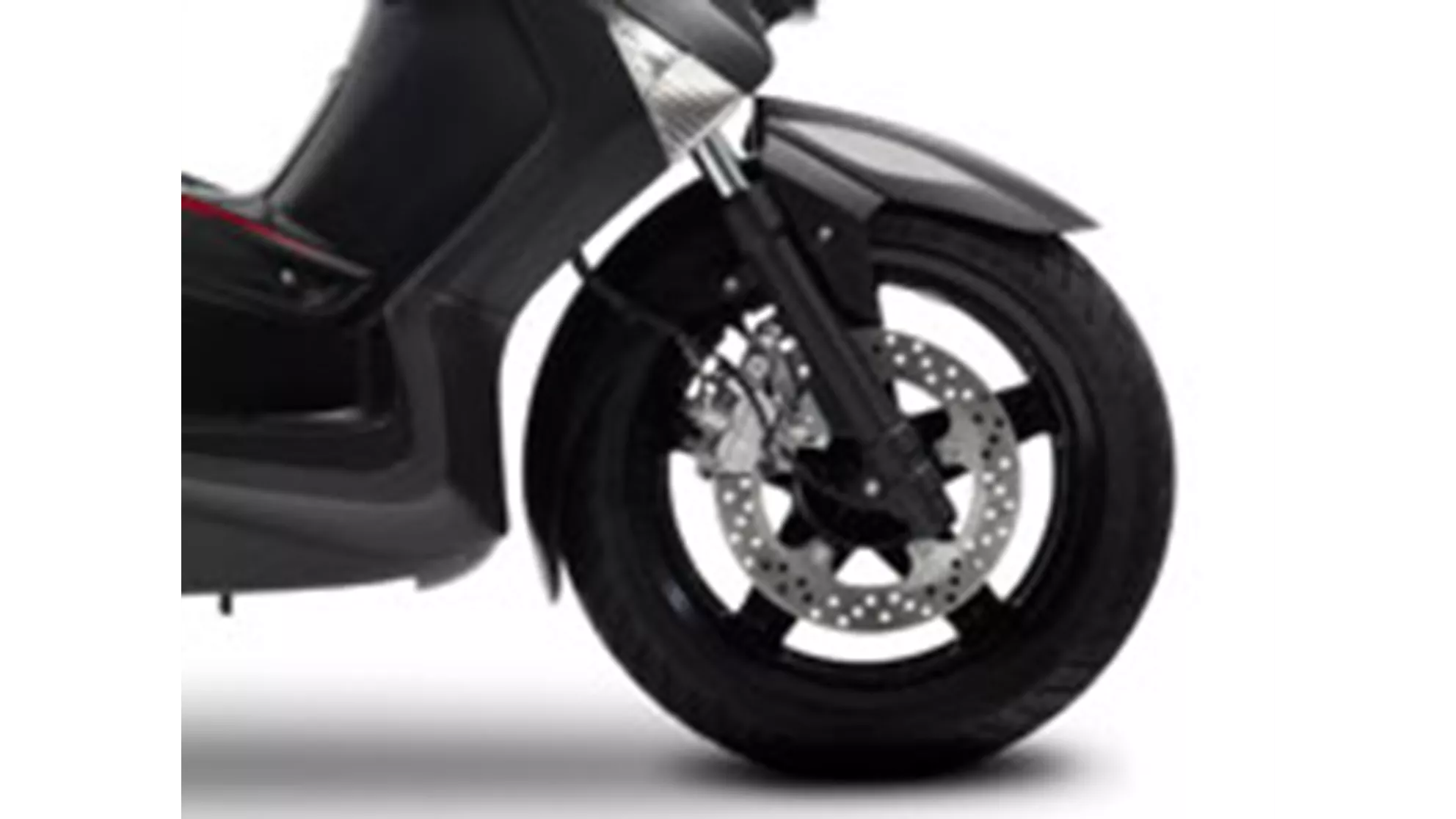 Yamaha X-Max 250 Sport - Image 6 Yamaha X-Max 250 Sport - Image 6