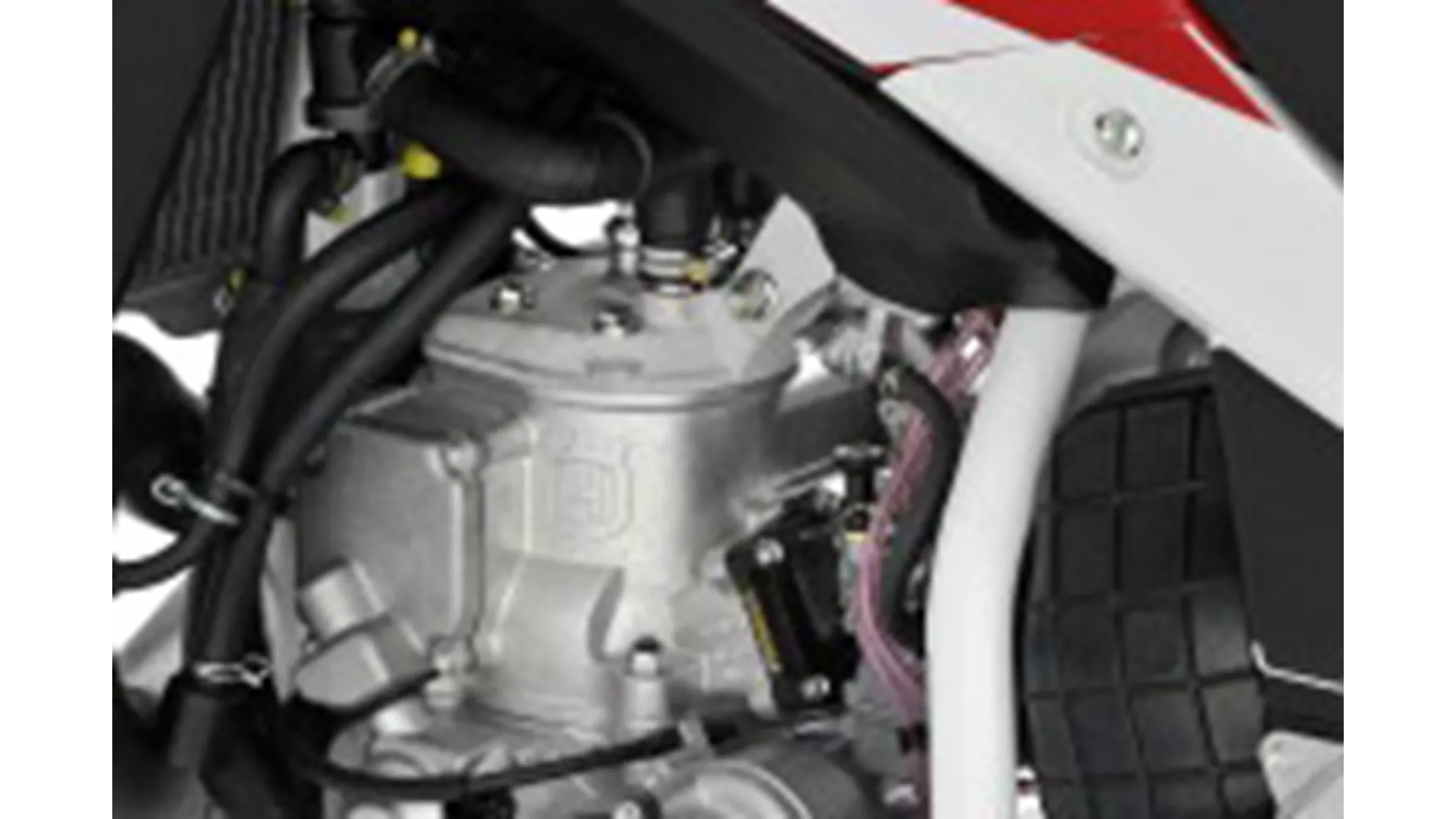 Husqvarna WR 300 - Image 3 Husqvarna WR 300 - Image 3