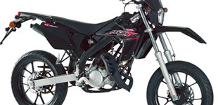 Rieju MRT 50 2023 vs Rieju MRT Europa SM 50 2012