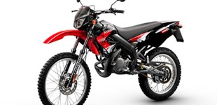 Honda NT 650V Deauville 2009 vs Derbi Senda DRD X-Treme 50 R 2012