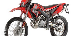 Derbi Senda DRD Racing 50 R 2012 vs Derbi Senda DRD Racing 50 SM 2011