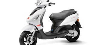 Derbi Boulevard 50 2012 vs Peugeot Speedfight 4 50 4T 2020