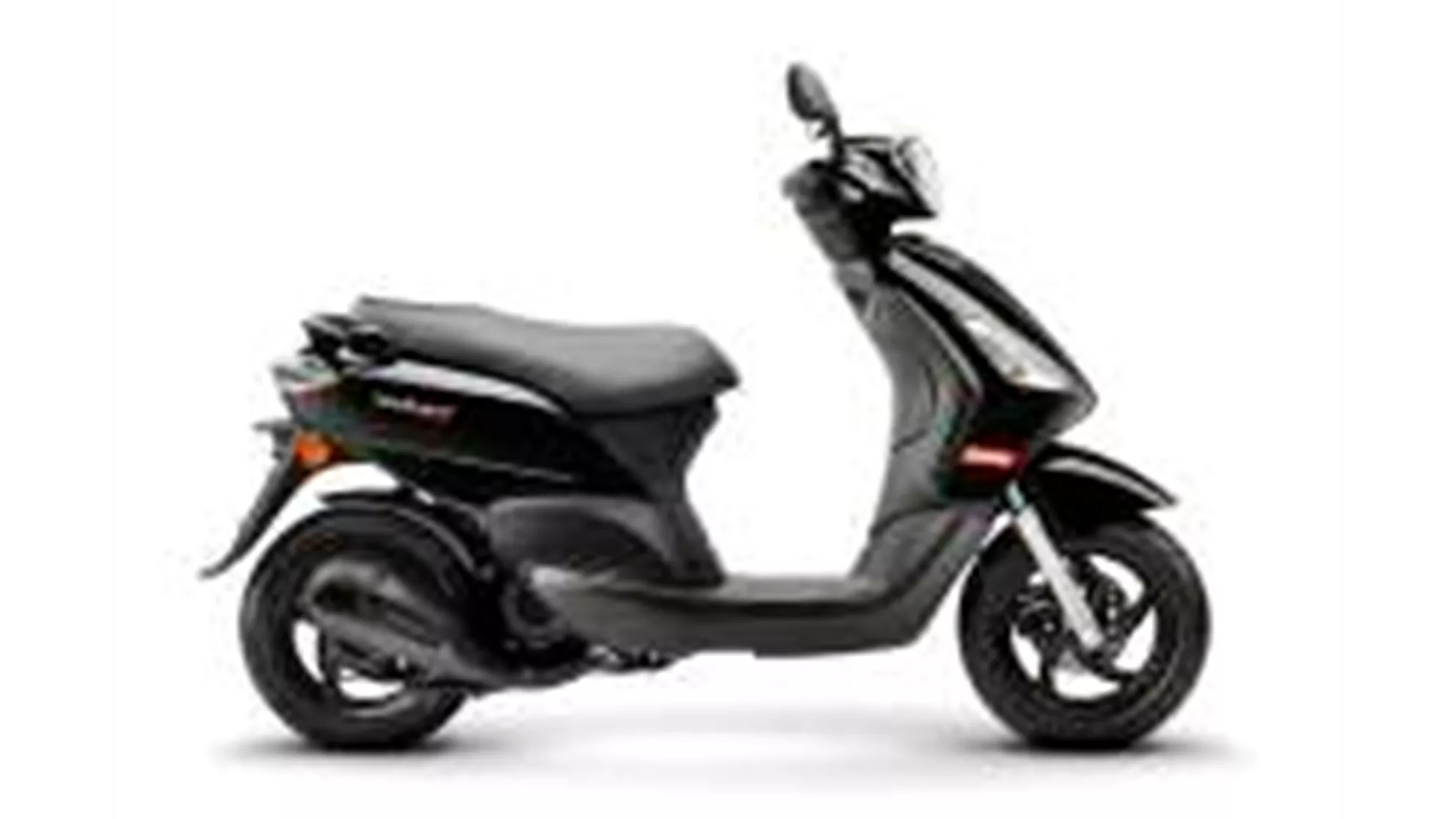 Derbi Boulevard 125 - Image 1 Derbi Boulevard 125 - Image 1