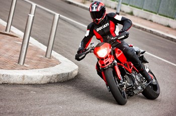 Ducati Hypermotard 1100 2012 - Bild 10 Ducati Hypermotard 1100 2012 - Bild 10