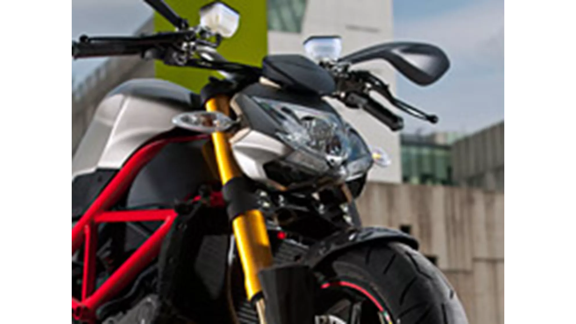 Ducati Streetfighter S - Image 1 Ducati Streetfighter S - Image 1