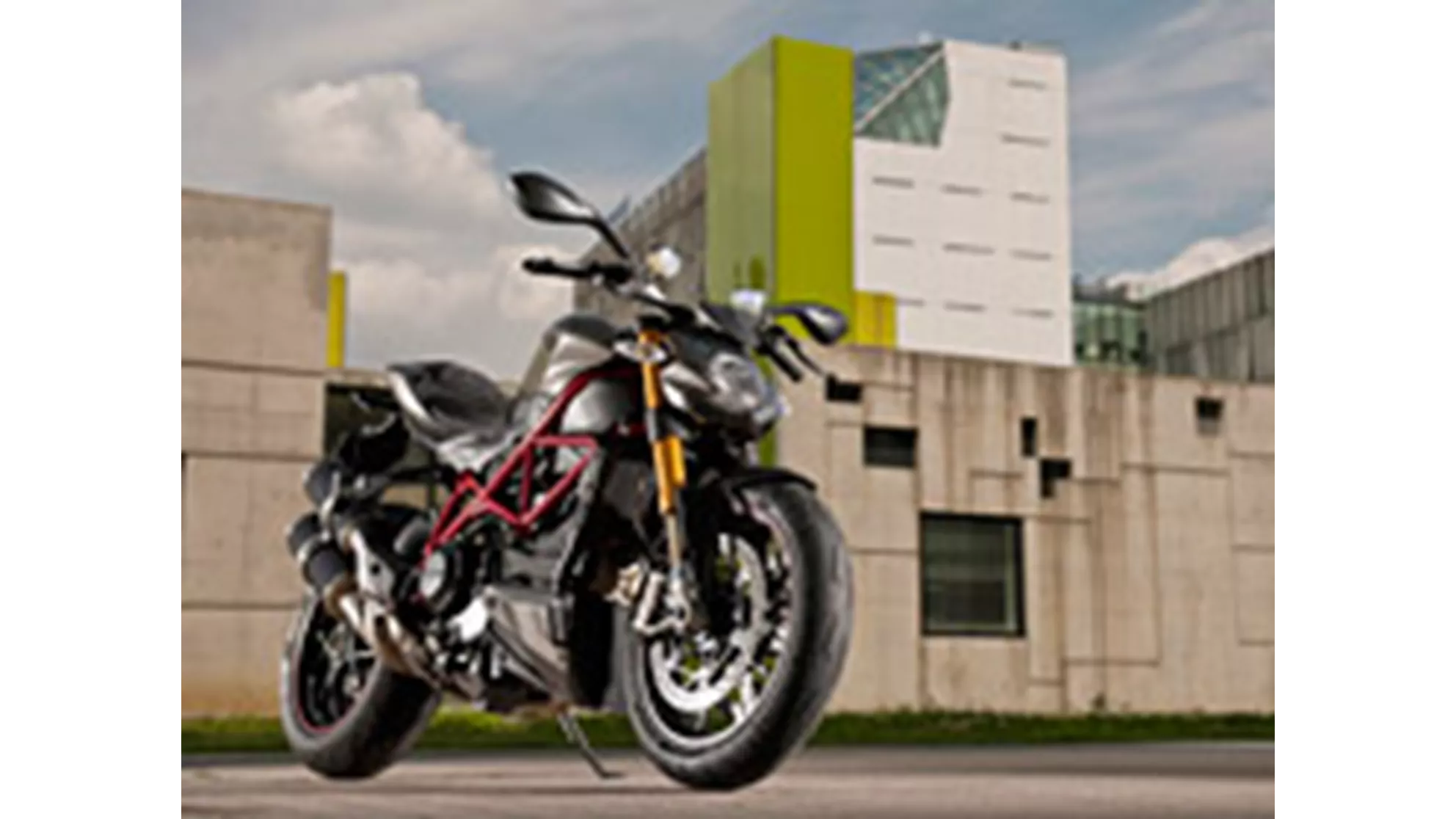 Ducati Streetfighter S - Image 4 Ducati Streetfighter S - Image 4