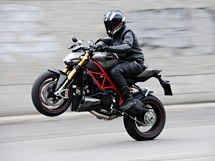 Ducati Streetfighter S 2012 - Bild 7 Ducati Streetfighter S 2012 - Bild 7