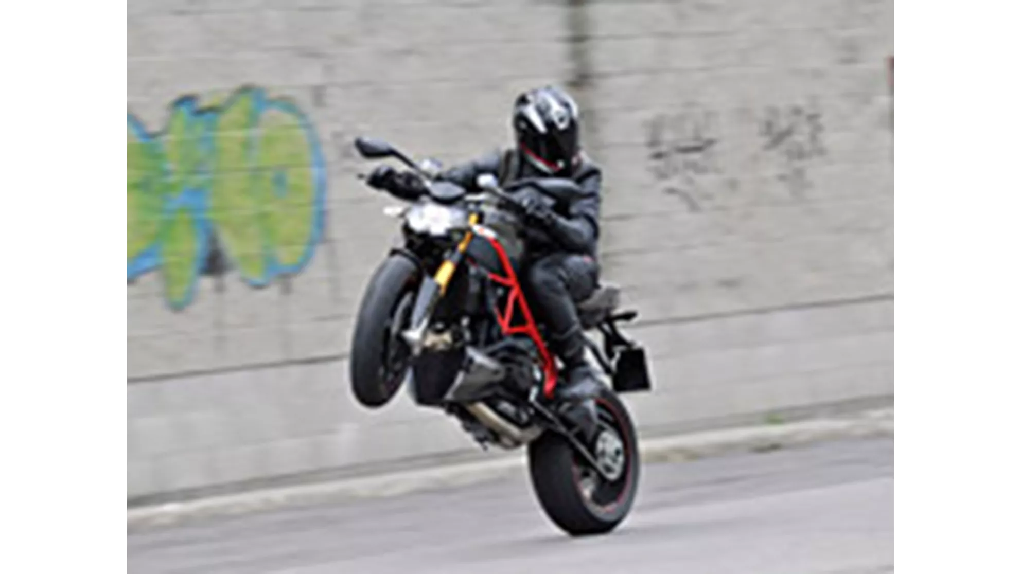Ducati Streetfighter S - Image 6 Ducati Streetfighter S - Image 6