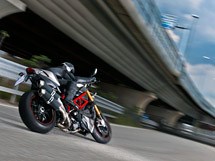 Ducati Streetfighter S 2012 - Bild 9 Ducati Streetfighter S 2012 - Bild 9