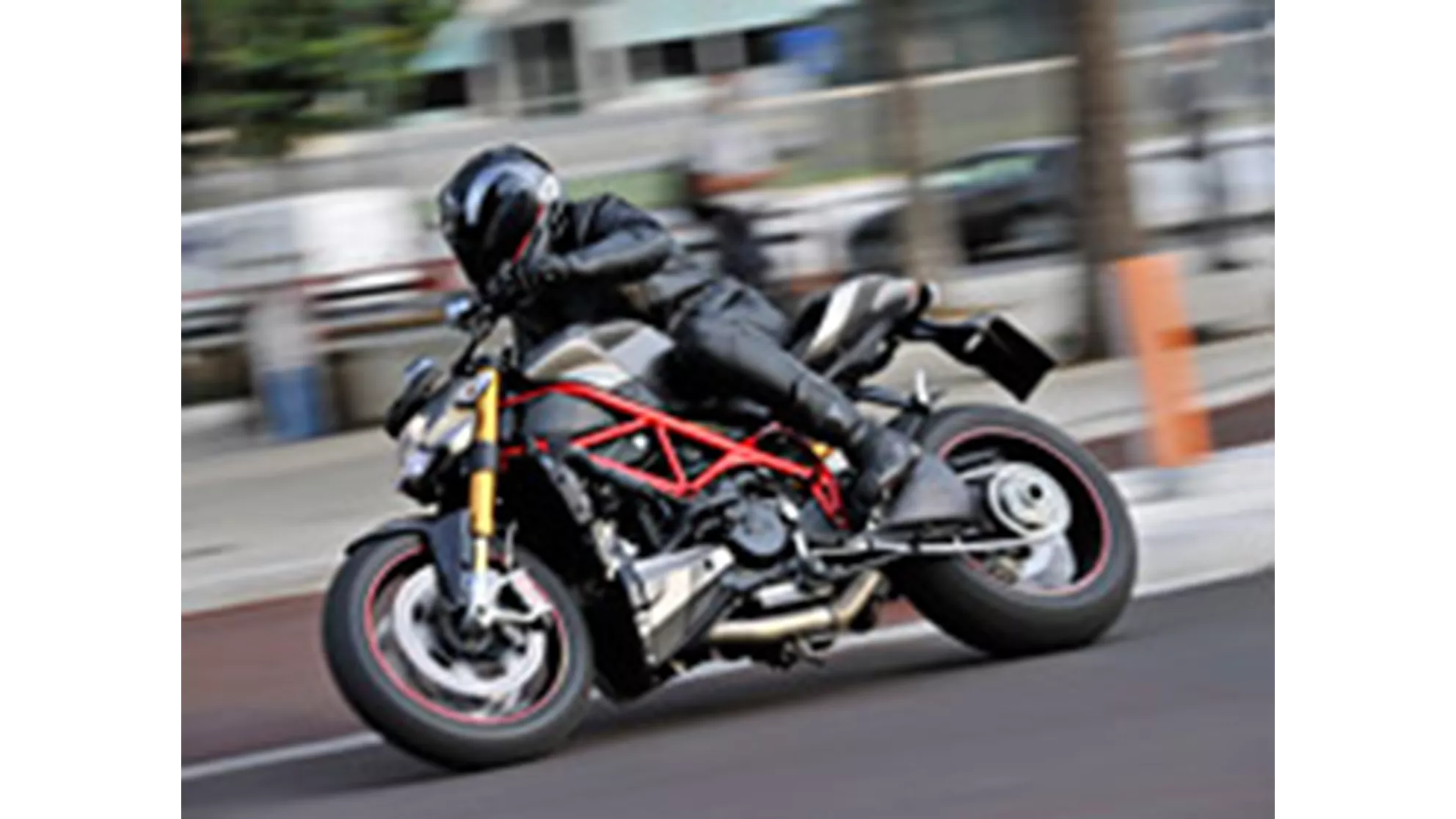 Ducati Streetfighter S - Image 9 Ducati Streetfighter S - Image 9