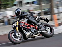 Ducati Streetfighter S 2012 - Bild 11 Ducati Streetfighter S 2012 - Bild 11