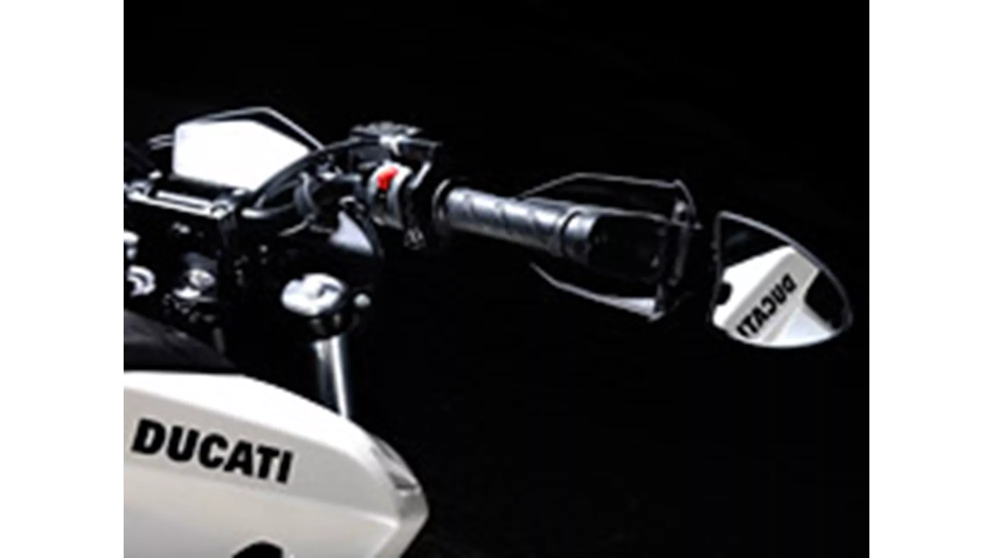 Ducati Hypermotard 796 - Obrázek 7