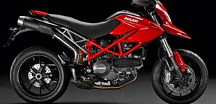 KTM 690 SMC R 2019 vs Ducati Hypermotard 796 2012