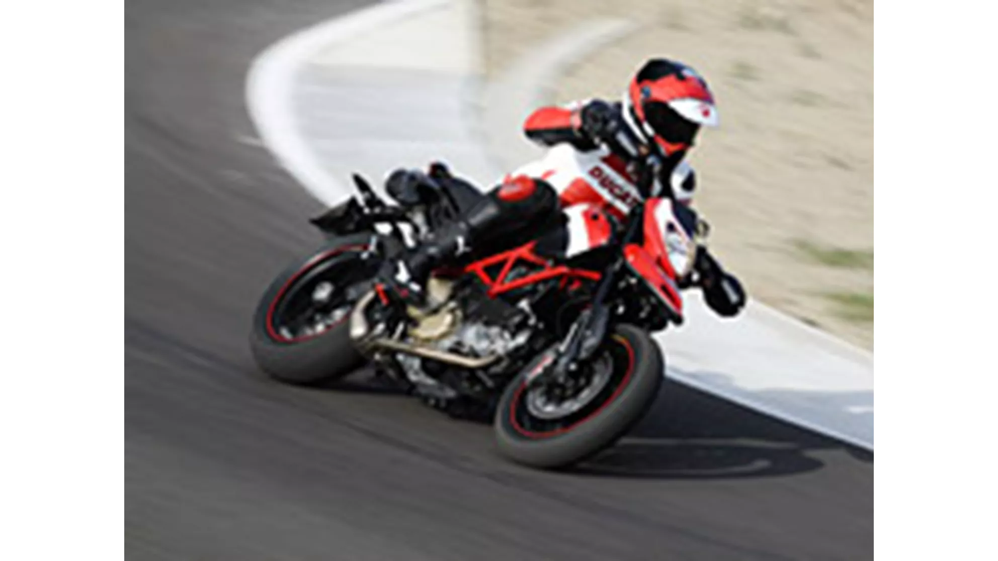 Ducati Hypermotard 1100 Evo SP - Image 5 Ducati Hypermotard 1100 Evo SP - Image 5