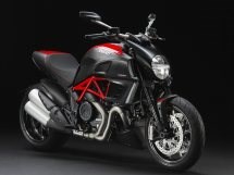 Ducati Diavel Carbon 2012 - Bild 2 Ducati Diavel Carbon 2012 - Bild 2