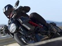 Ducati Diavel Carbon 2012 - Bild 3 Ducati Diavel Carbon 2012 - Bild 3