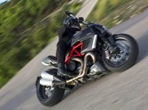 Ducati Diavel Carbon 2012 - Bild 10 Ducati Diavel Carbon 2012 - Bild 10
