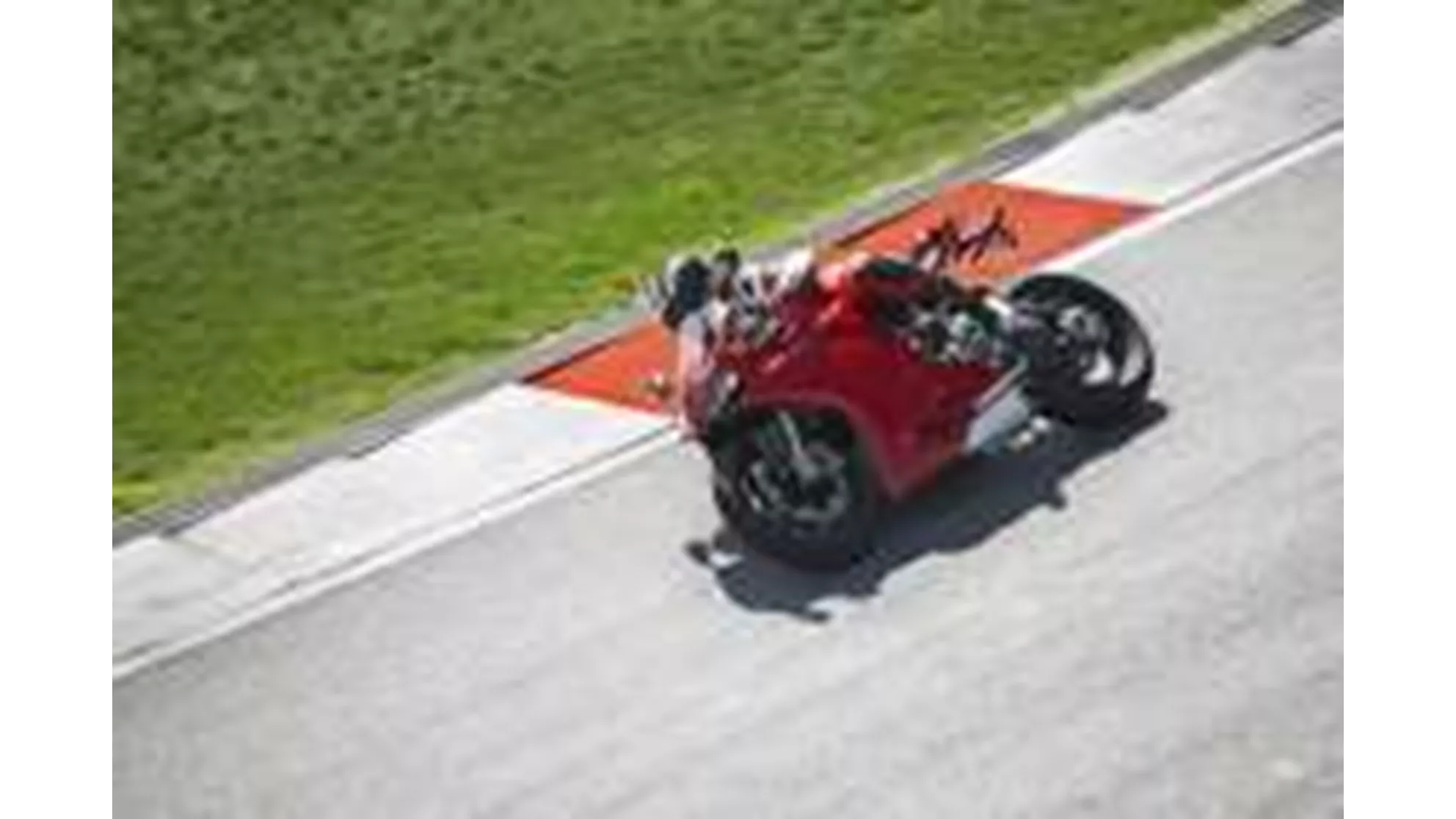 Ducati 1199 Panigale S - Image 8 Ducati 1199 Panigale S - Image 8