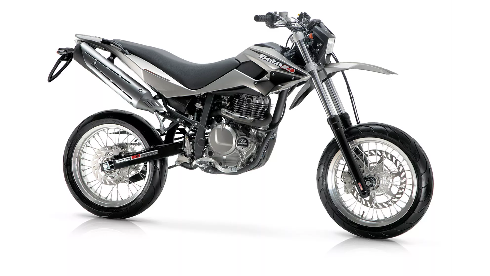 Beta M4 - 4T - Image 8 Beta M4 - 4T - Image 8