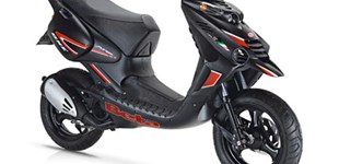 Beta Ark 50 AC 2012 vs Vespa 946 125 i.e. 3V RED 2020