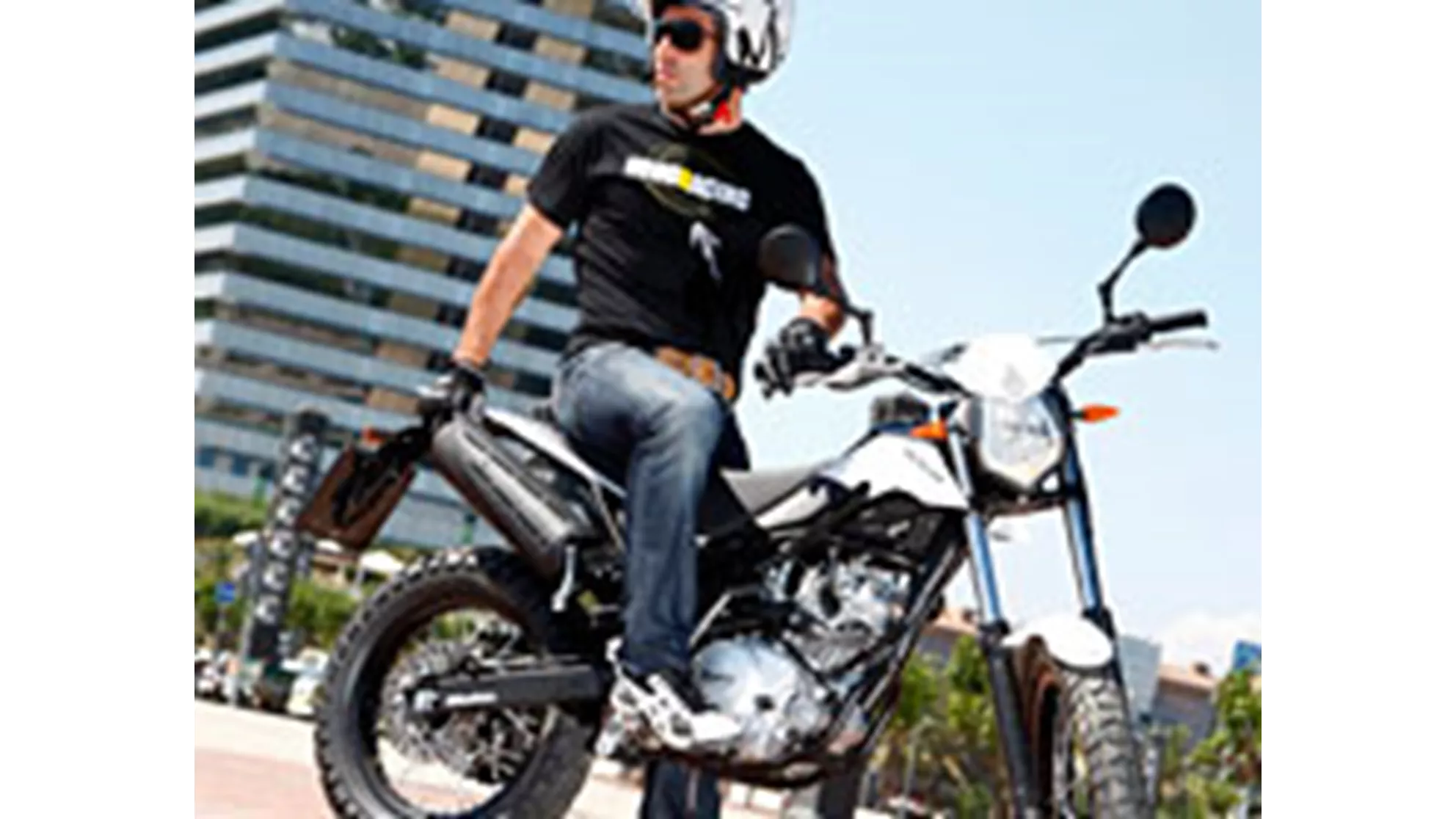 Beta Urban 200 - Image 2 Beta Urban 200 - Image 2