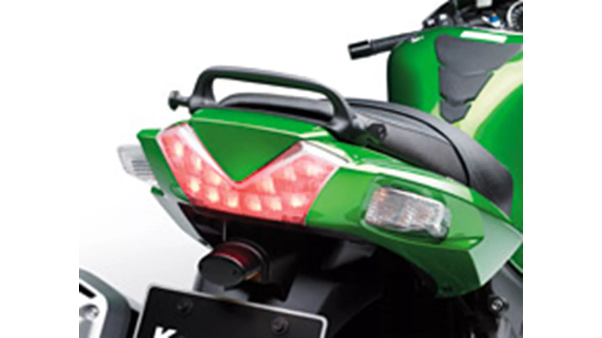 Kawasaki ZZR 1400 - Image 5 Kawasaki ZZR 1400 - Image 5