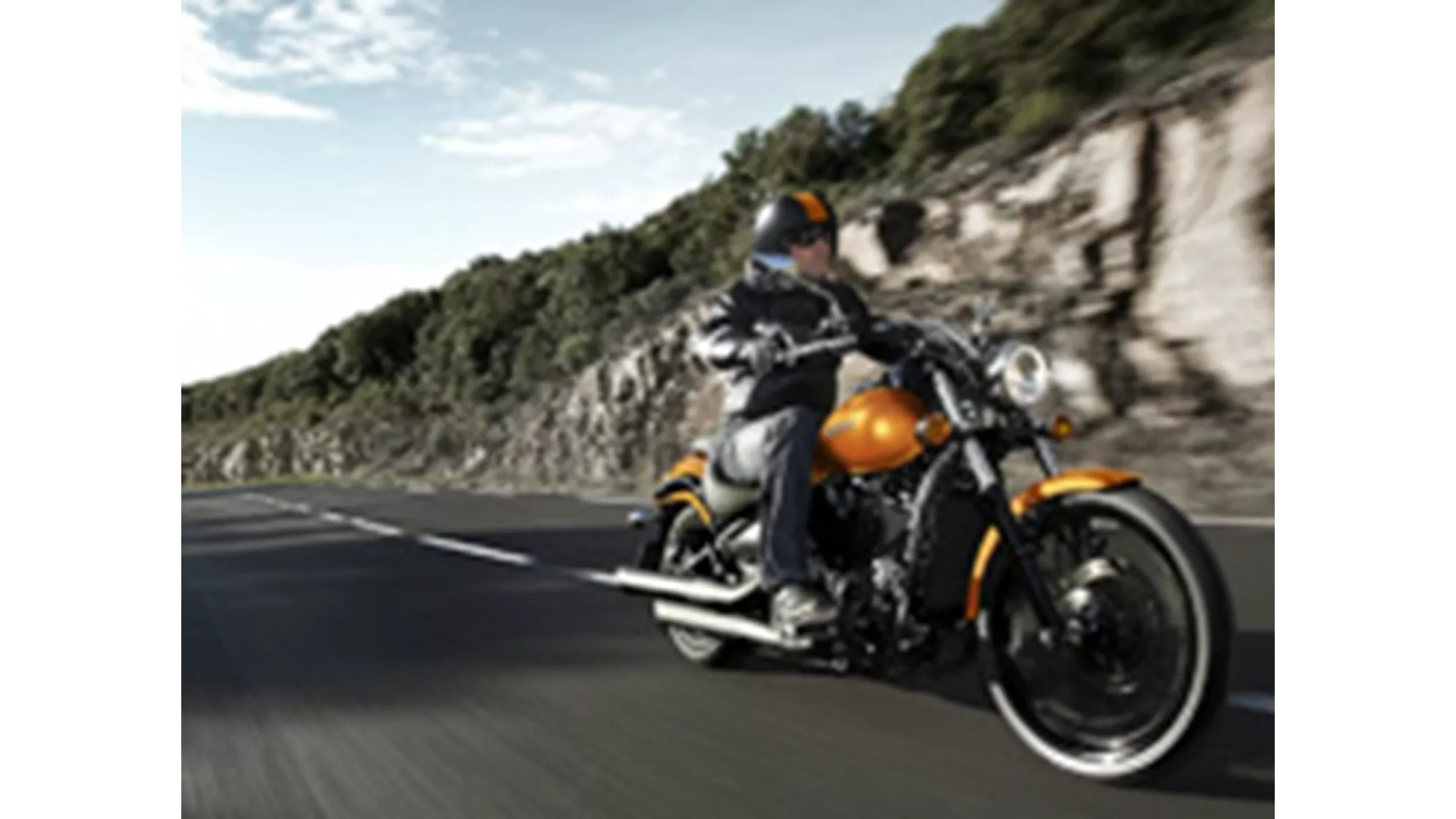 Kawasaki VN 900 Custom - Image 1 Kawasaki VN 900 Custom - Image 1