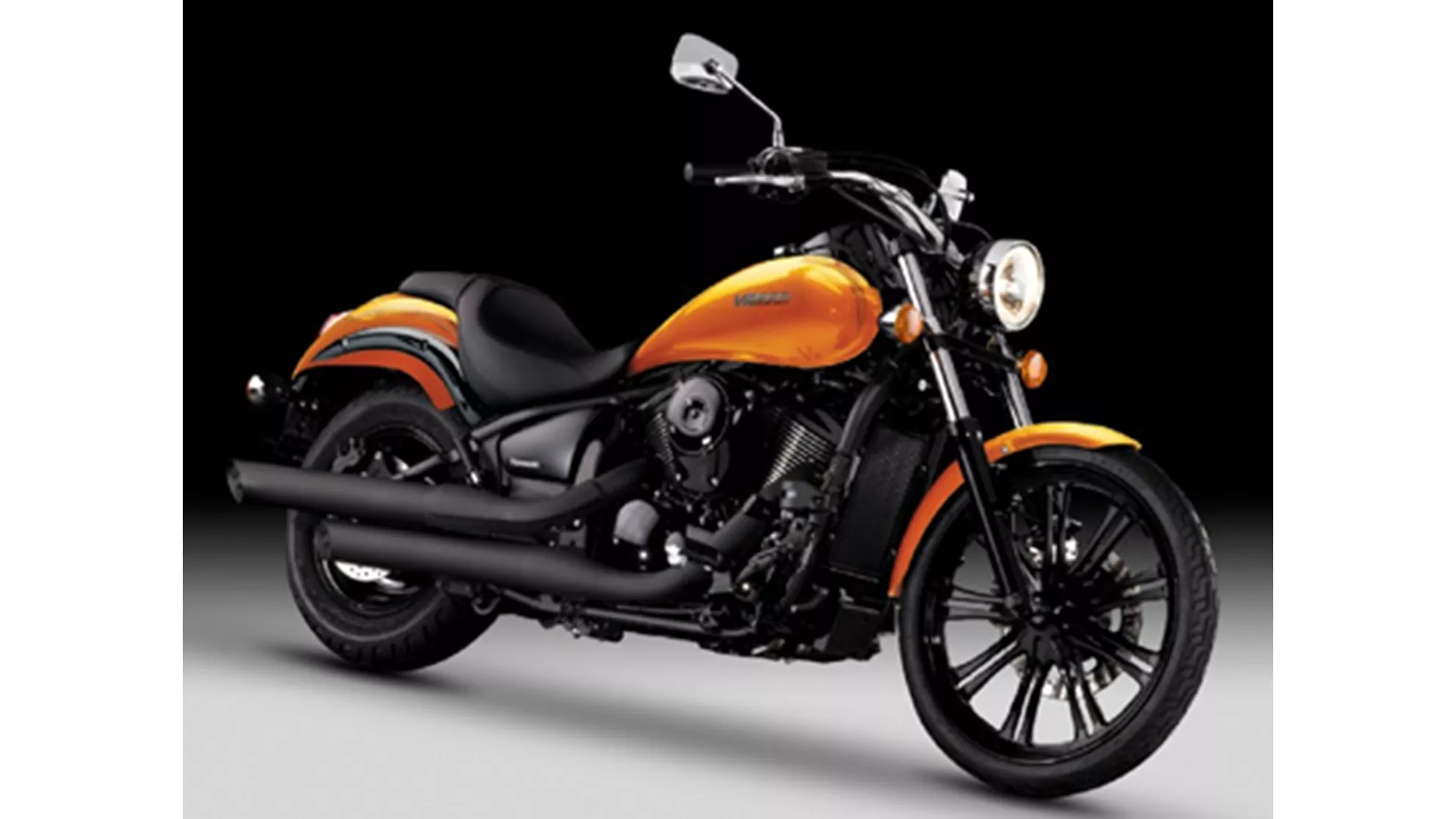 Kawasaki VN 900 Custom - Image 3 Kawasaki VN 900 Custom - Image 3