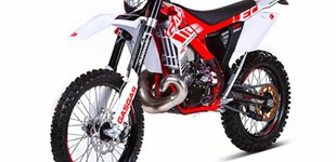 GASGAS EC 300 Racing 2012 vs GASGAS EC 300 Racing 2015