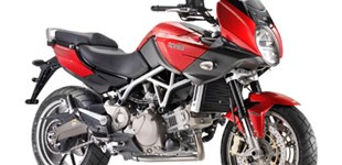 Aprilia Mana 850 GT 2012 vs KTM 690 Duke 2012