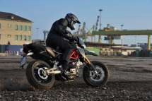 Aprilia Dorsoduro 750 Factory 2012 - Bild 7