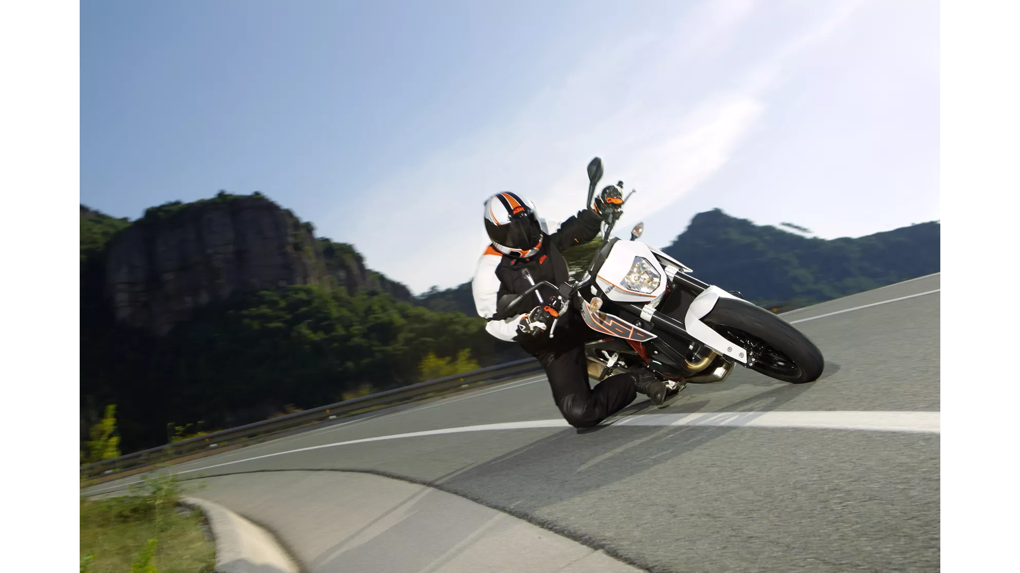 KTM 690 Duke - Image 9 KTM 690 Duke - Image 9