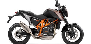 Honda CB500X 2016 vs KTM 690 Duke 2013