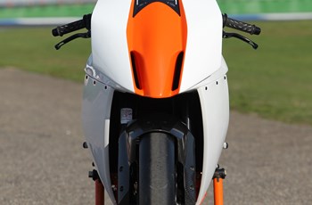 KTM 1190 RC8 R Track 2013 - Bild 6 KTM 1190 RC8 R Track 2013 - Bild 6