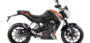 Honda CBF 125 2014 vs KTM 125 Duke 2013