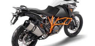 Husqvarna SM 125 S 2007 vs KTM 1190 Adventure R 2013