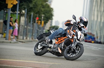 KTM 390 Duke 2013 - Bild 14 KTM 390 Duke 2013 - Bild 14