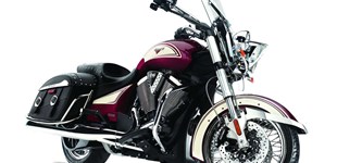 Victory Cross Roads Classic 2013 vs Yamaha XVS 950 A 2012