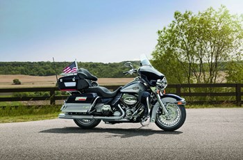 Harley-Davidson Electra Glide Classic FLHTC 2013 - Bild 4