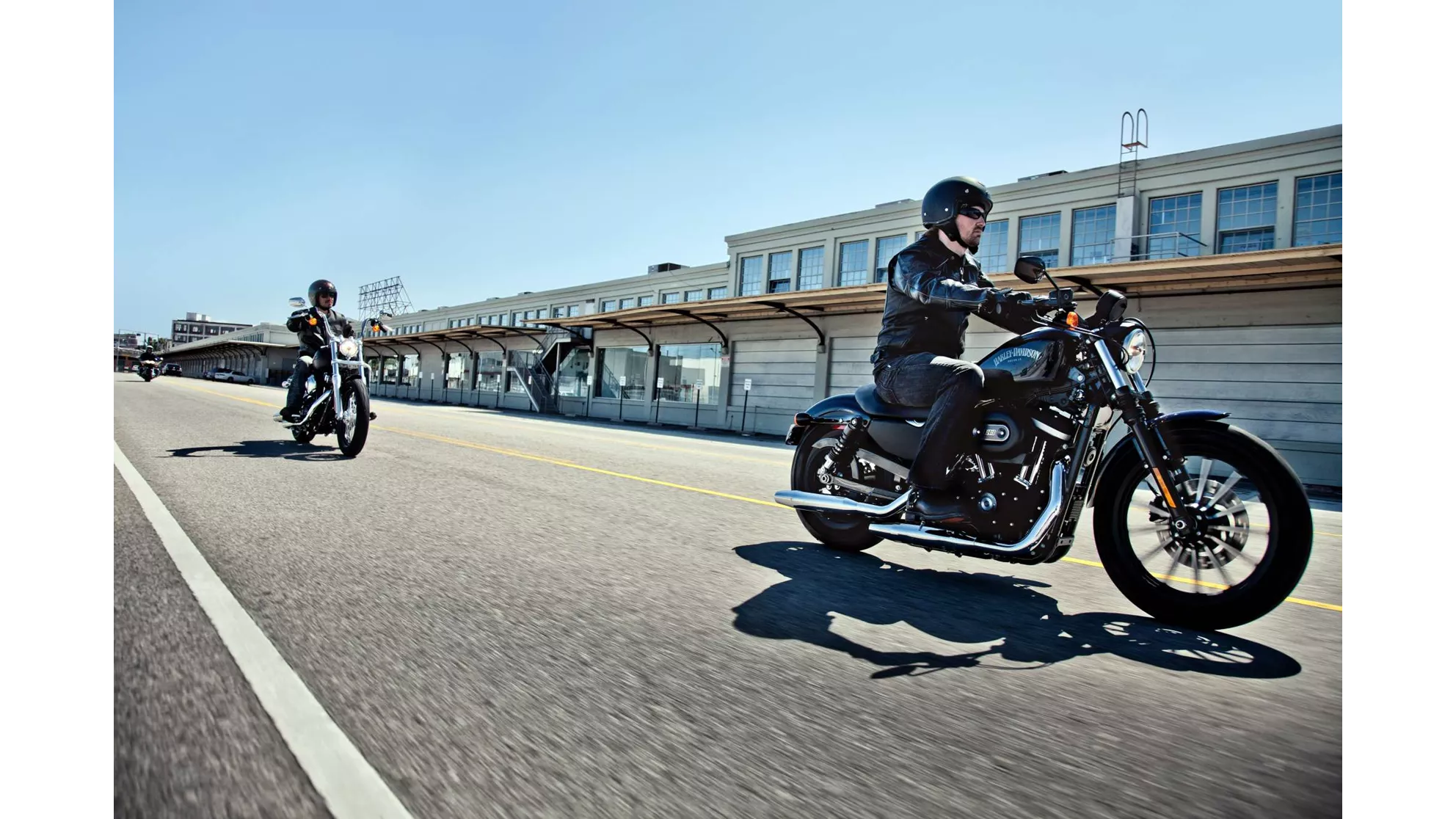 Harley-Davidson Sportster XL 883 N Iron - Image 2 Harley-Davidson Sportster XL 883 N Iron - Image 2